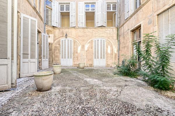 Hôtel particulier en plein centre historique
