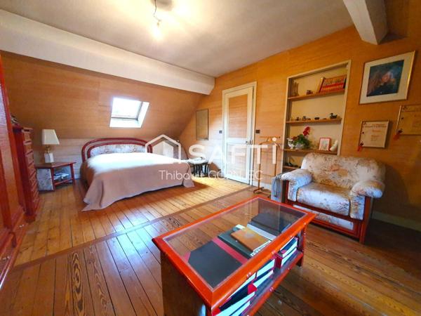 Vivez Fontainebleau autrement : 228 m² d’espace, une terrasse ensoleillée et un jardin privé… le tout au centre-ville