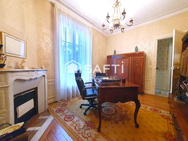 Vivez Fontainebleau autrement : 228 m² d’espace, une terrasse ensoleillée et un jardin privé… le tout au centre-ville