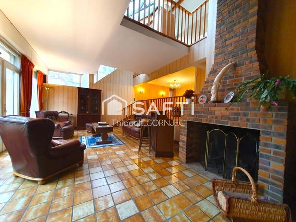 Vivez Fontainebleau autrement : 228 m² d’espace, une terrasse ensoleillée et un jardin privé… le tout au centre-ville