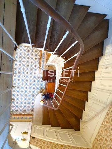 Vivez Fontainebleau autrement : 228 m² d’espace, une terrasse ensoleillée et un jardin privé… le tout au centre-ville