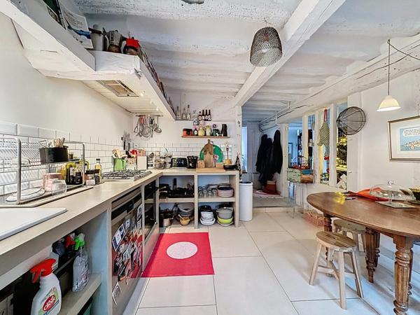 Hyper-centre, 9 pièces