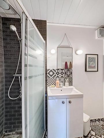 Hyper-centre, 9 pièces