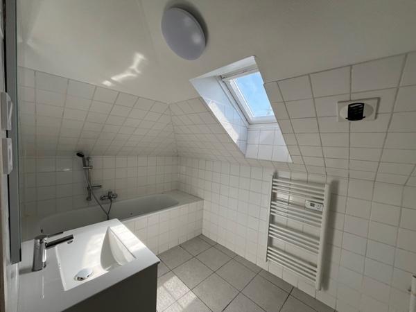 Appartement à louer 455 € CC Bessines-sur-Gartempe 2 p 49 m² DPE D