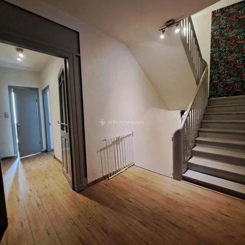 Location                                                      Maison
                        
                     6 pièces                      179 m2                     à Carmaux