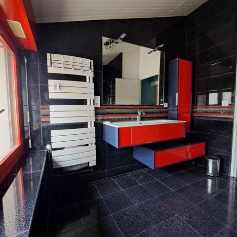 Location                                                      Maison
                        
                     6 pièces                      179 m2                     à Carmaux