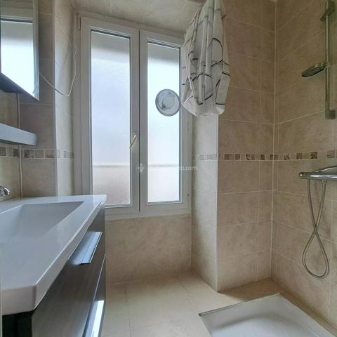Location                                                      Maison
                        
                     6 pièces                      179 m2                     à Carmaux