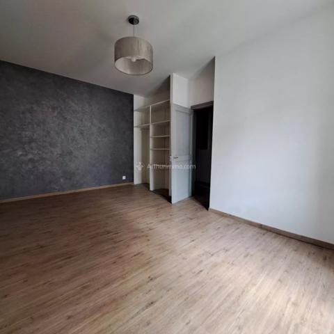 Location                                                      Maison
                        
                     6 pièces                      179 m2                     à Carmaux