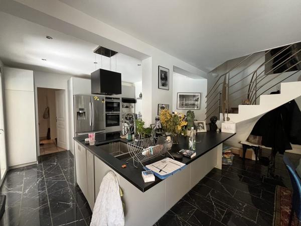 Maison à vendre 780 000 € Oullins 4 p 140 m² DPE D