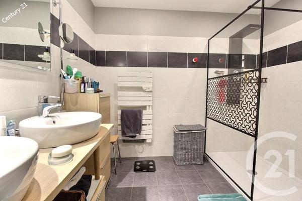 Appartement F3 à vendre  3 pièces - 100,74 m2 CHATEAU THIERRY - 02