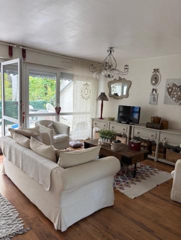 Maison de ville à Saint Julien les Villas