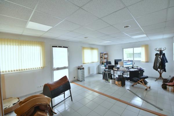 Local/bureau à louer CUGAND (85)