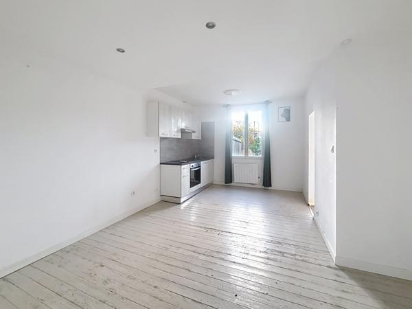 À vendre - Maison ancienne, 3 pièces située à Tours (37100)