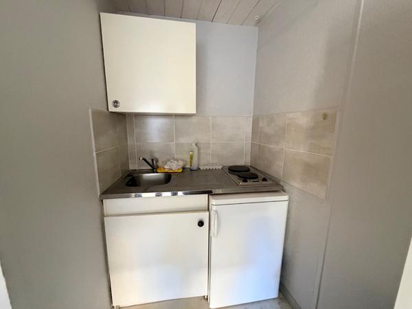 Immeuble de 5 appartements, 2 garages  et 2 greniers à Saint Nectaire