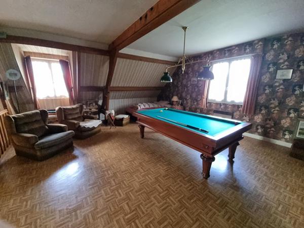 MAISON TRADITIONNELLE  et UN TRES BEL ETANG de plus de 4000m²