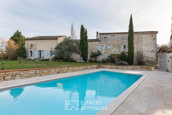 Maison de caractère avec piscine et vue dégagée