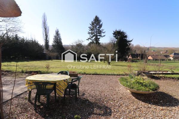 BIEN RARE: Magnifique chaumière de 3 chambres.