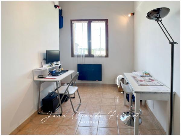 Dpt Gard (30), à vendre RODILHAN maison P6