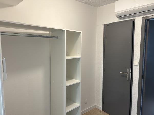 QUARTIER CAPUCINS - T2 ENTIEREMENT RENOVE - CLIMATISATION - PARKING A PROXIMITE