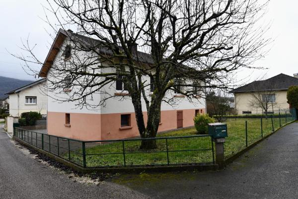 Maison lumineuse fort potentiel Roche lez Beaupré