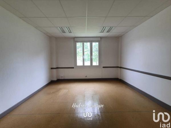 Location bureaux 400 m² Soulom