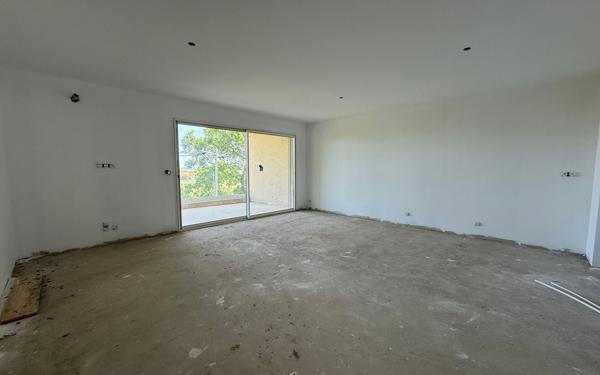 Appartement à vendre    5 pièces • 97 m2 Furiani