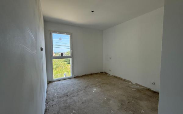 Appartement à vendre    5 pièces • 97 m2 Furiani