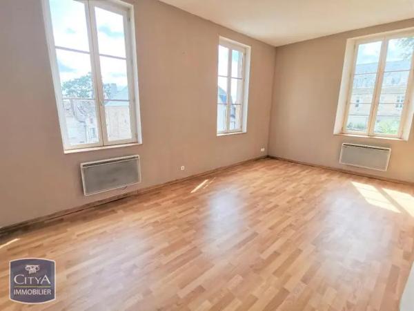 Appartement à louer 2 pièces 54.05m² Laon (02000)