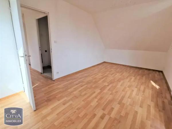 Appartement à louer 2 pièces 54.05m² Laon (02000)