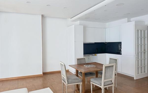 Appartement à vendre    4 pièces • 89,46 m2 Paris 16