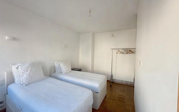 Appartement à vendre    4 pièces • 89,46 m2 Paris 16