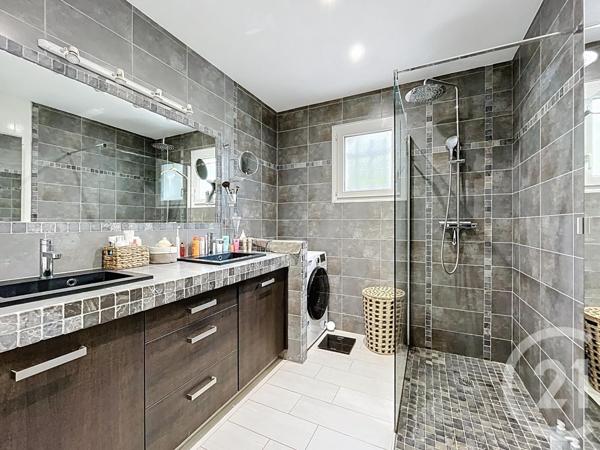 Maison à vendre  5 pièces - 121,37 m2 BAGNOLS SUR CEZE - 30