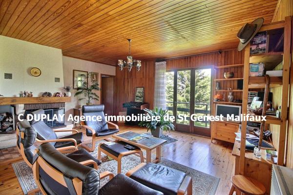 Entre Saint Genest Malifaux 42660 et la Versanne 42220 Chalet sur sous-sol complet 71,60m² é chambres sur 2500m² de terrain