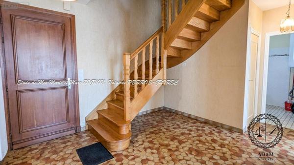 Maison individuelle à vendre à Perros-Guirec dans les Côtes-d'Armor (22700), ref : VM353-22093