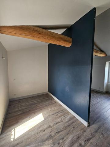 A LOUER - Centre bourg Velluire (LES VELLUIRES SUR VENDEE)