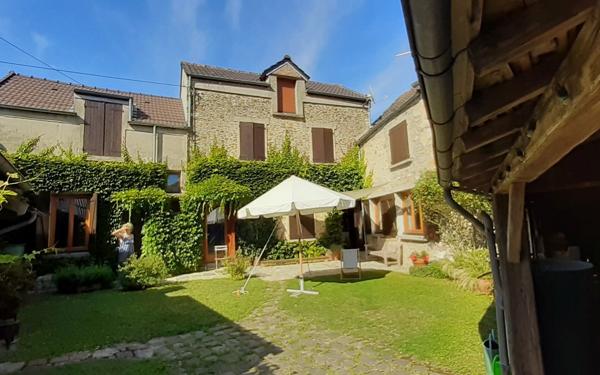 Maison à vendre    6 pièces • 240 m2 Grigny