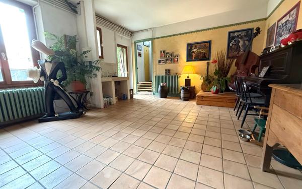 Maison à vendre    6 pièces • 240 m2 Grigny