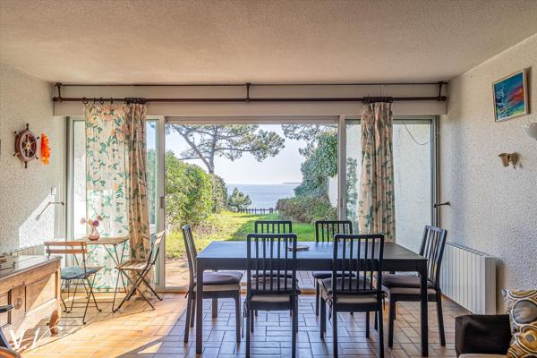 ENTRE LA VIGNE ET BELISAIRE - MAISON MITOYENNE EN PREMIERE LIGNE