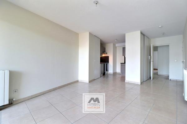 TALENCE centre proche Tram B, à vendre appartement traversant avec 2 chambres, terrasse et parking