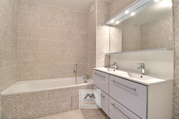 TALENCE centre proche Tram B, à vendre appartement traversant avec 2 chambres, terrasse et parking