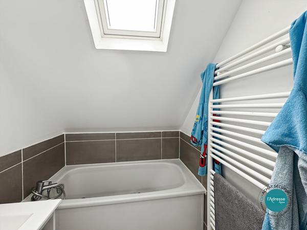 Maison familiale 5 pièces, 80 m² + sous-sol total