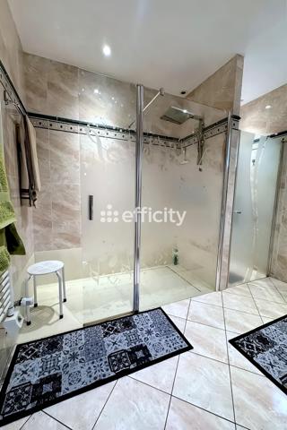 Maison 8 pièces - 195 m²