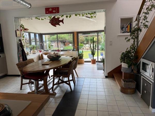 Maison à vendre à Châteaulin dans le Finistère (29150), ref : 29060-1094400