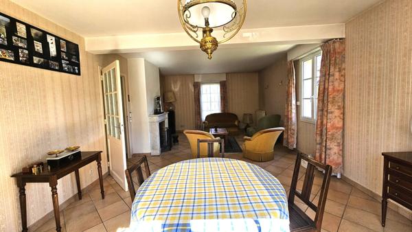 À vendre - Maison individuelle, 8 pièces située à Beauvais (60000)