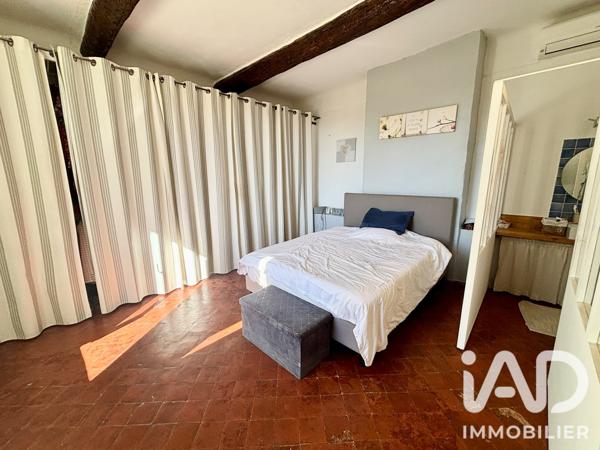 Maison à vendre 5 pièces 153 m² Saint-Saturnin-lès-Avignon