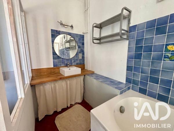 Maison à vendre 5 pièces 153 m² Saint-Saturnin-lès-Avignon