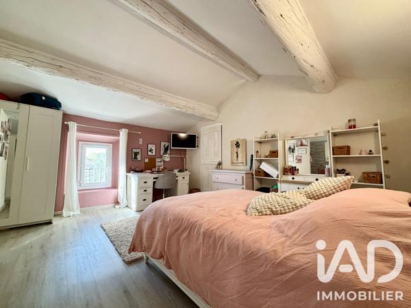 Maison à vendre 5 pièces 153 m² Saint-Saturnin-lès-Avignon