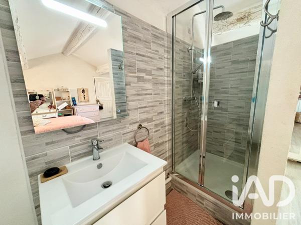 Maison à vendre 5 pièces 153 m² Saint-Saturnin-lès-Avignon
