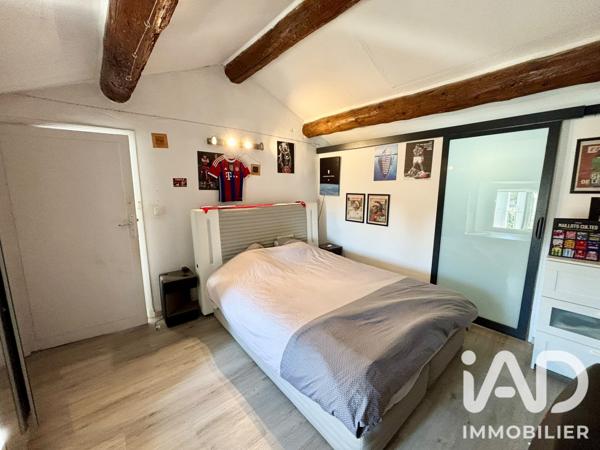 Maison à vendre 5 pièces 153 m² Saint-Saturnin-lès-Avignon