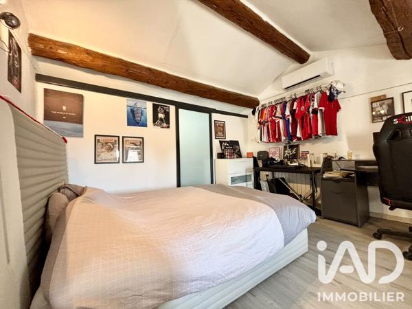 Maison à vendre 5 pièces 153 m² Saint-Saturnin-lès-Avignon